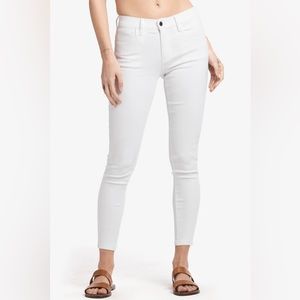 💛HOST PICK 💛LOLË💛 White Stretch Skinny Jeans / NWT / Size 26